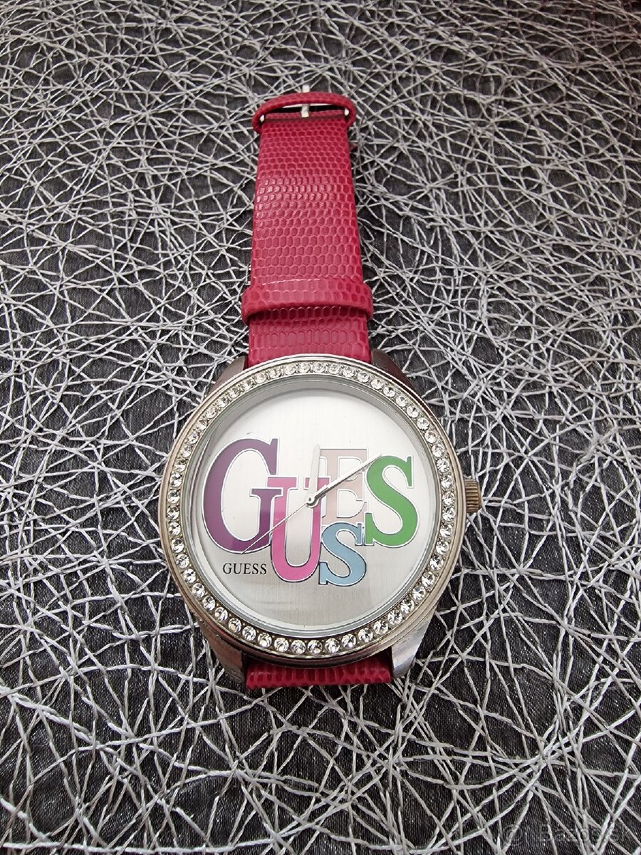 Dámske hodinky GUESS. - 2
