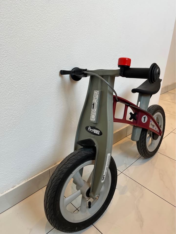 odrážadlo FirstBIKE - 2