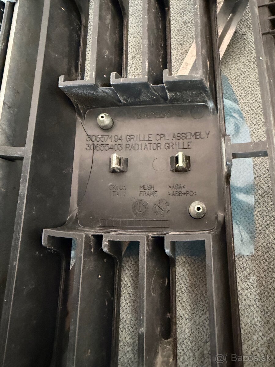 Predná mriežka Volvo c30 - 2