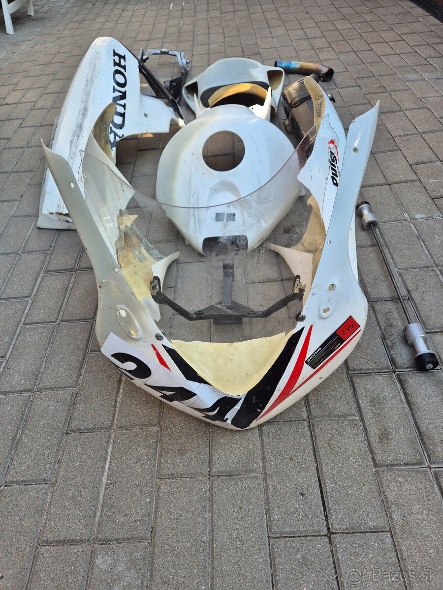Honda cbr 1000rr - 2