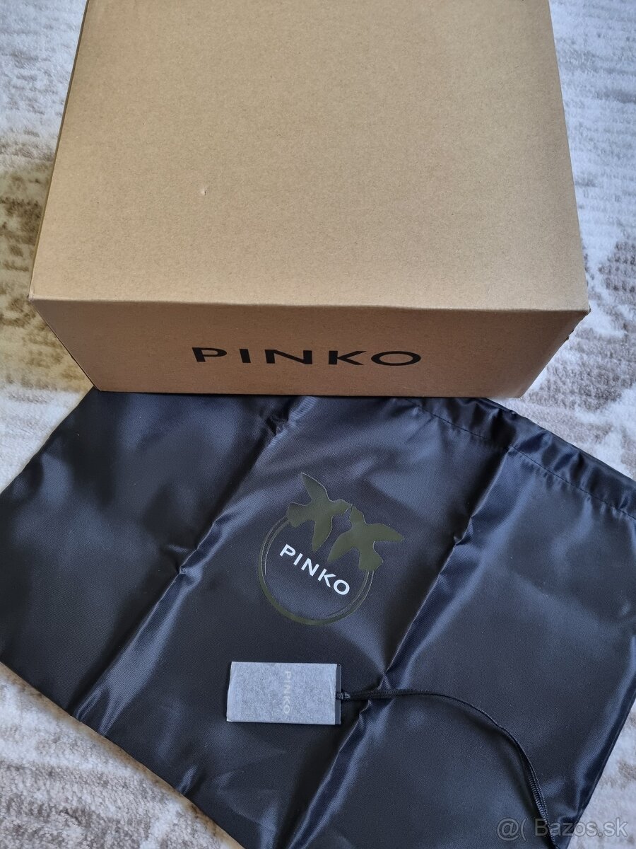 Kožená kabelka Pinko puff - 2