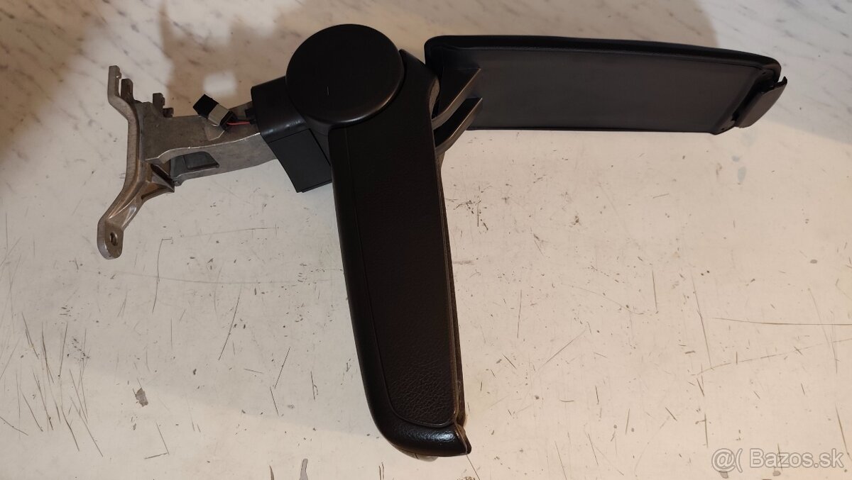 Lakťová opierka Audi A4 B6 B7 - 2