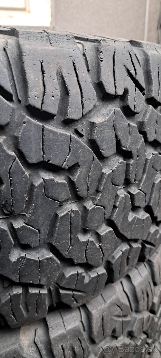 265/60 R18 BF goodrich allterain - 2