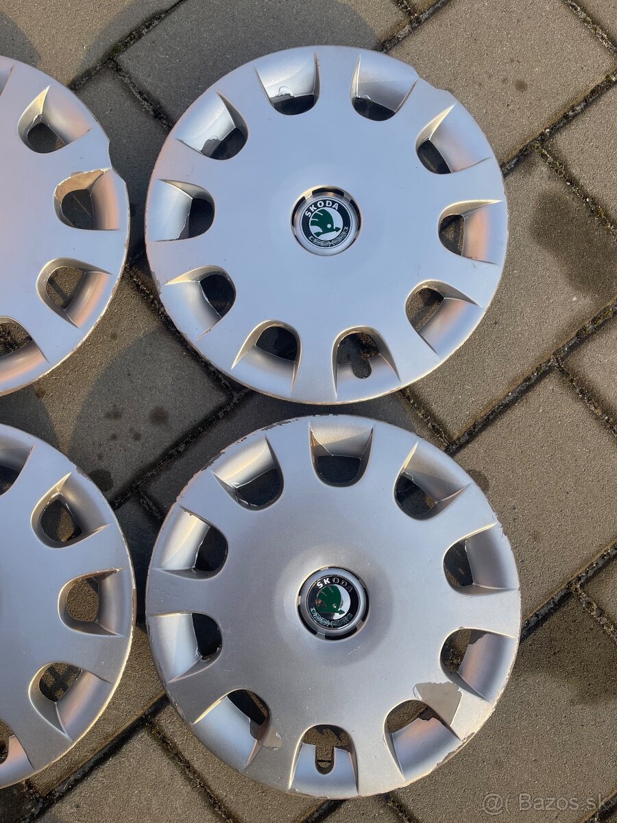 Puklice,kryty kolies Škoda r15" - 2