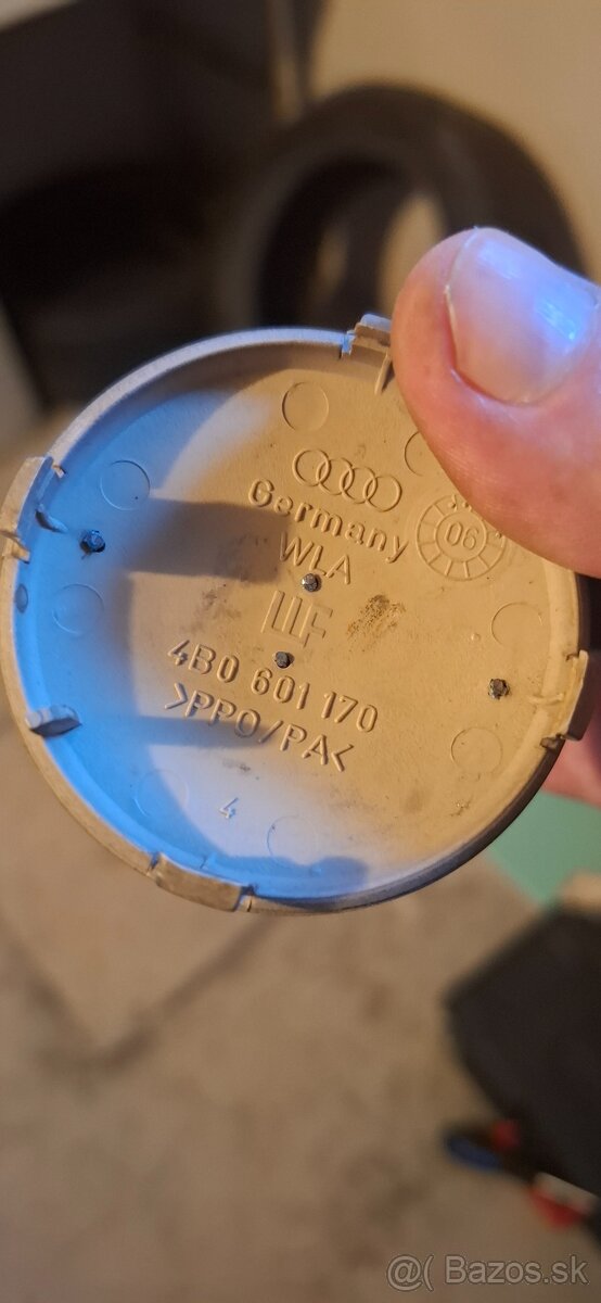 Predam stredove krytky original audi 60mm - 2