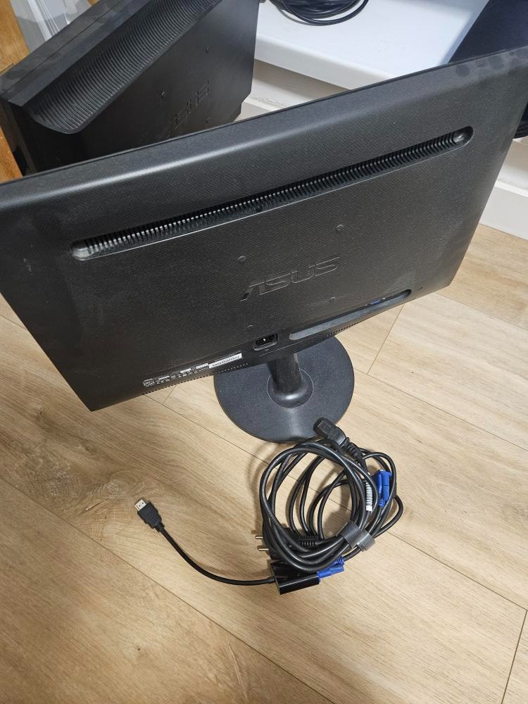 ASUS 21.5 ASUS VS228DE - 2