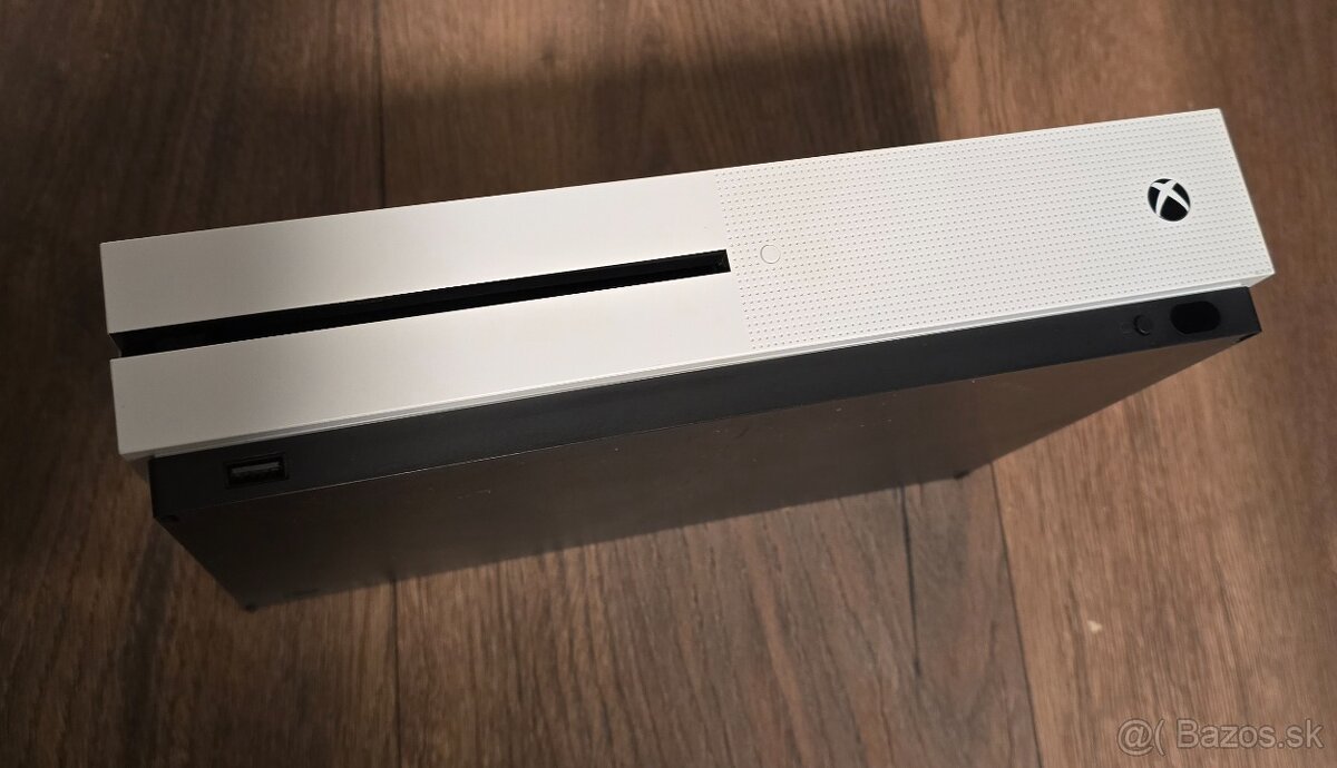 Xbox One S + ovládač + HDMI kábel - 2