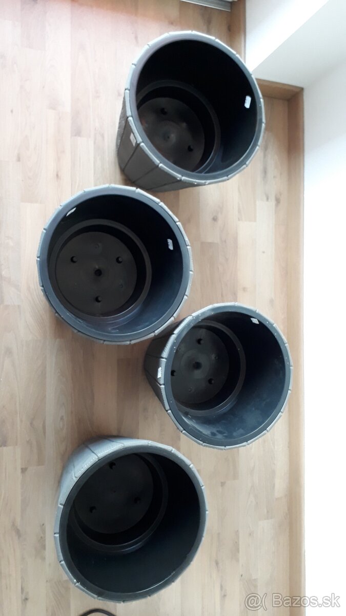 3ks stredne veľké, nové plastové črepníky - 2