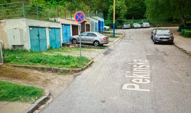 Predam garaz pekinska tahanovce - - 2