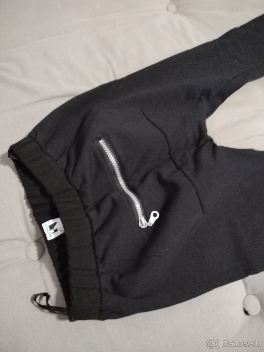 Nove teplaky vel.146 - 2