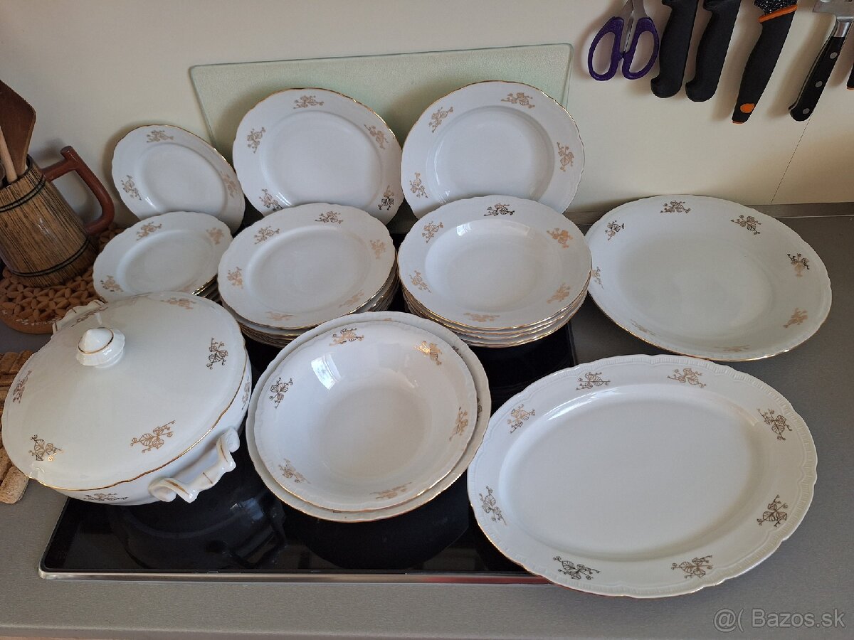 Obedová porcelánová súprava-ČESKOSLOVENSKO - 2