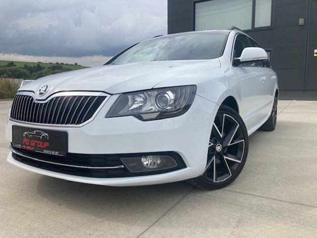 Škoda Superb Combi 2.0 TDI DSG,2015,NAVI,XENON - 2