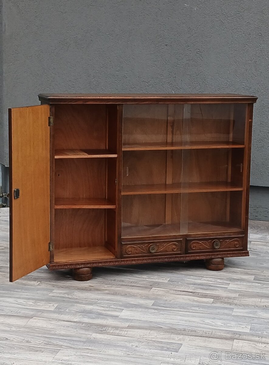 Knižnica starožitná . - 2