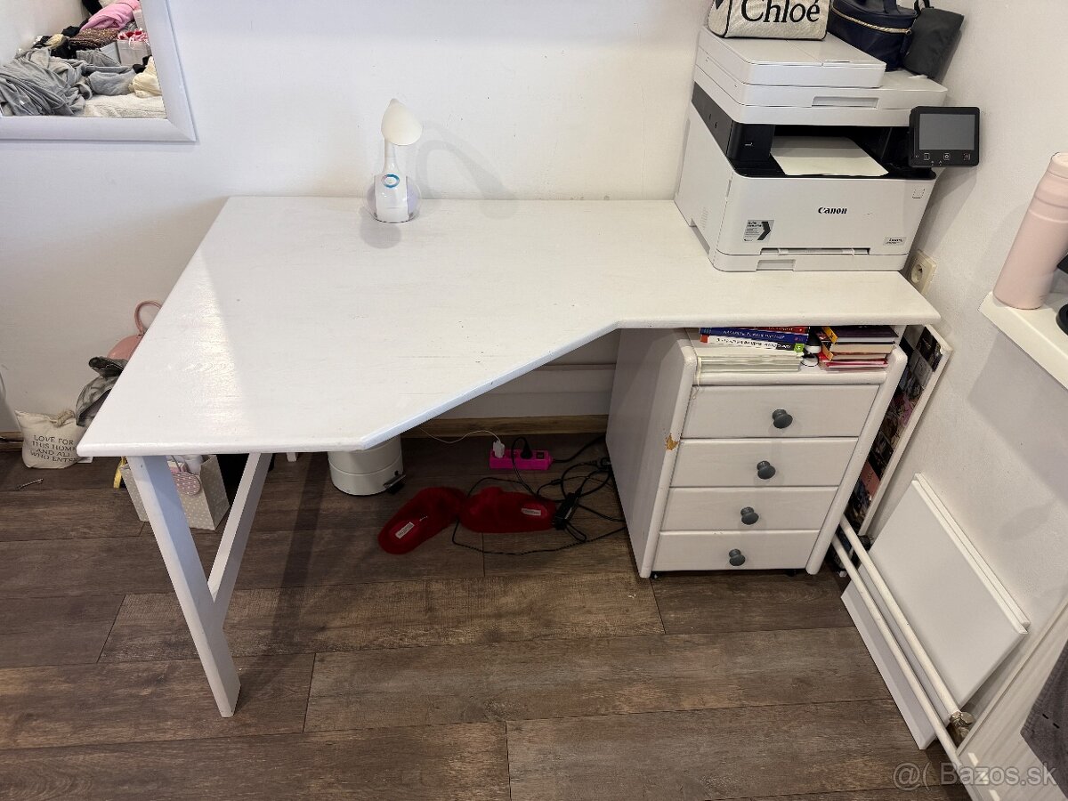 Stôl + zásuvky - 2