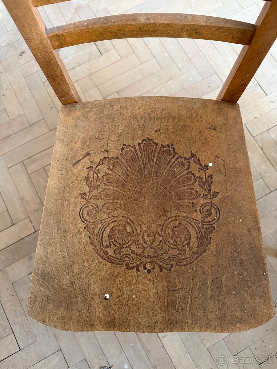 Drevený nábytok - 2