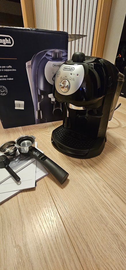 Predám kávovar De'Longhi EC201CD.B - 2
