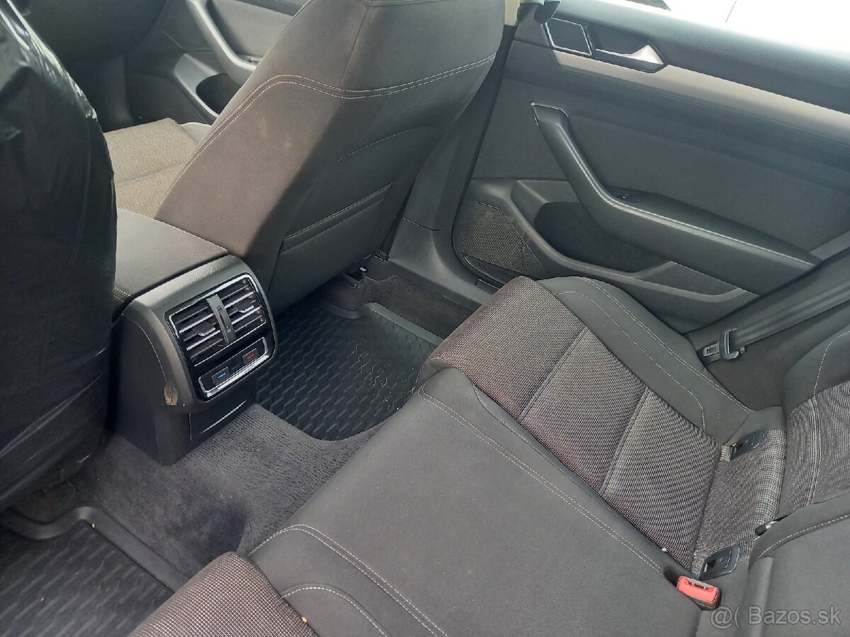 Pasat B8 VARIANT 2.0.110KW CRL. 6. MANUAL 2016 - 2