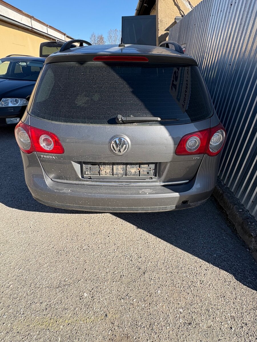 Rozpredám vw passat b6 - 2
