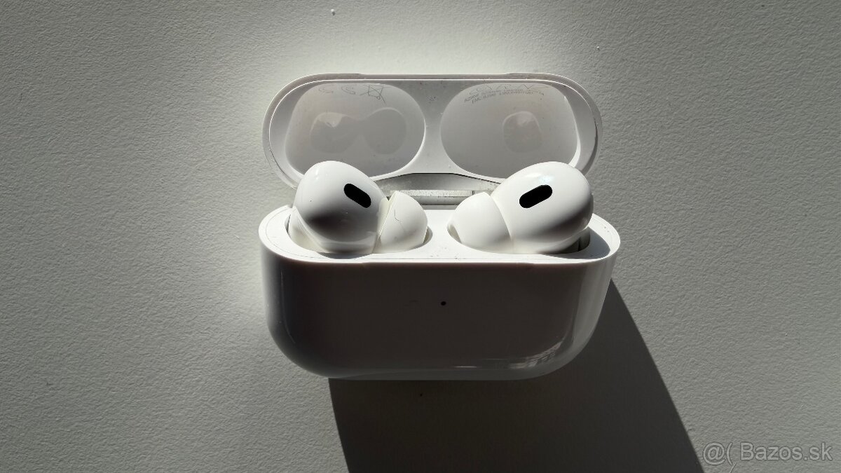 Apple Airpods Pro 2. Gen, v záruke, doklad, výborný stav - 2