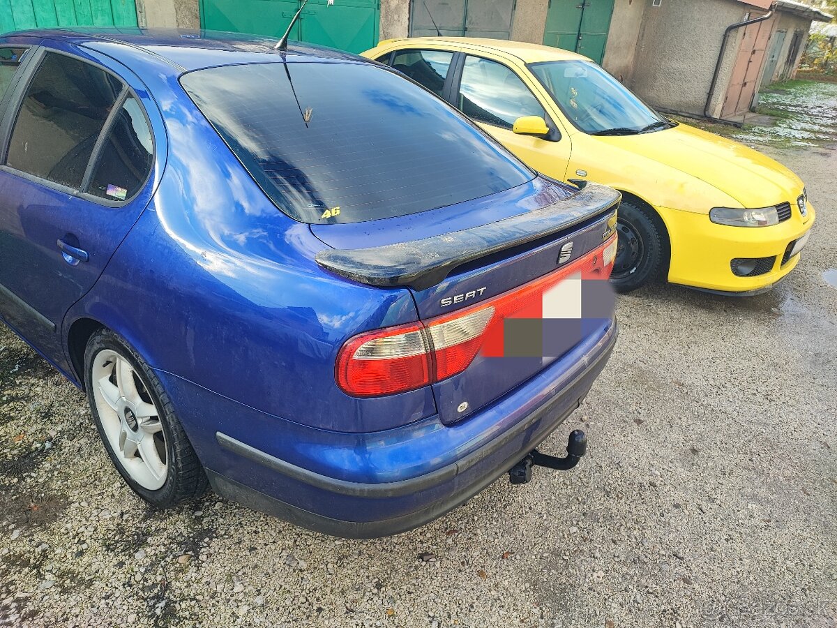 Predám krídlo na seat toledo 1M - 2