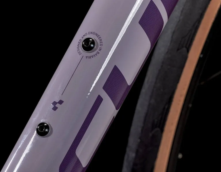 Cube Attain C62 Race - 2