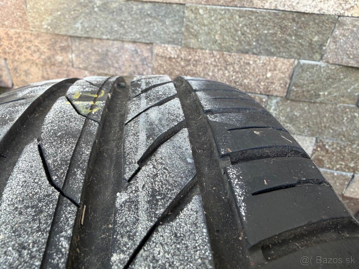 Suzuki Swift r15 - 2