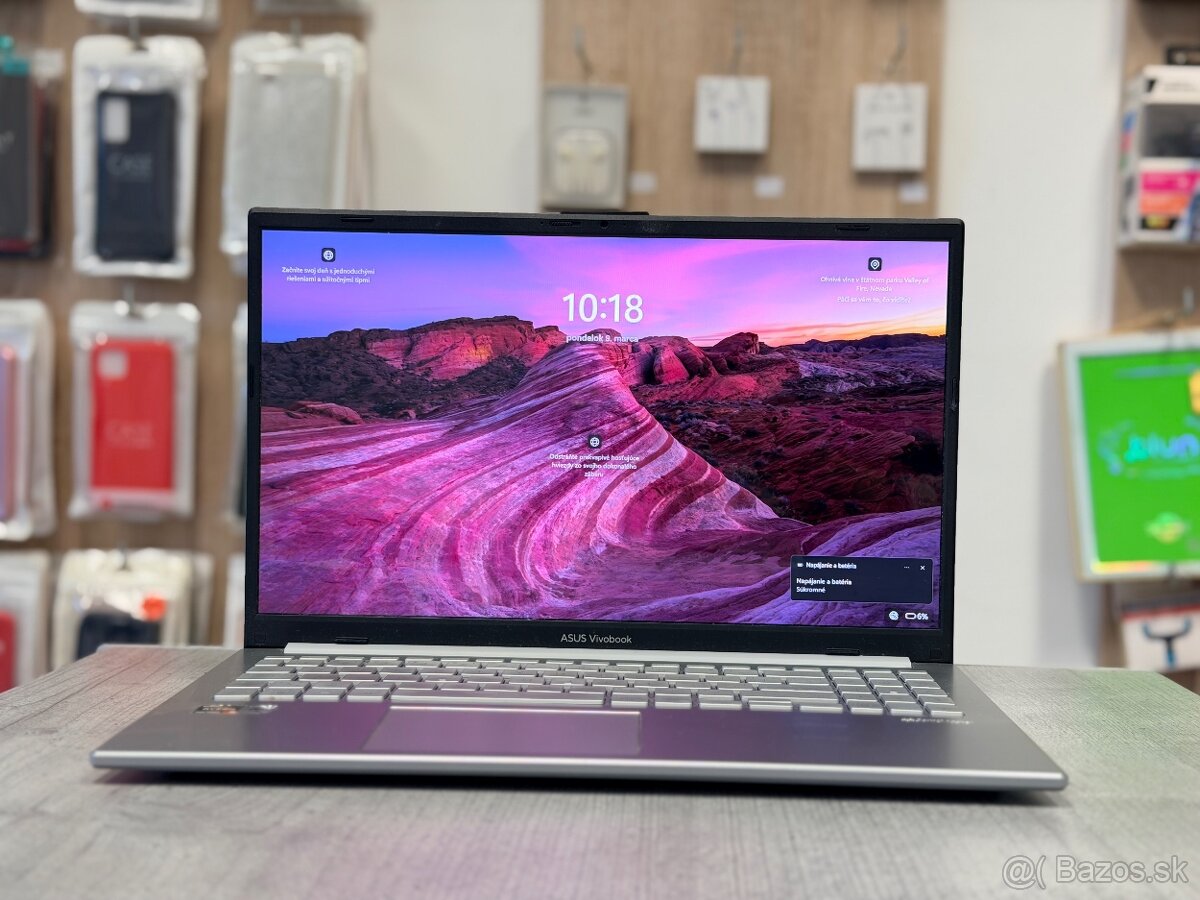 Asus Vivobook Go 8GB/512GB Silver - 2