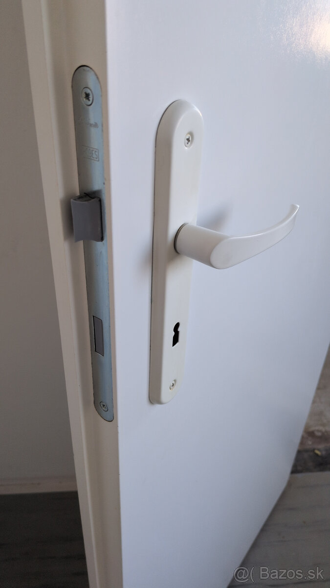 Biele interiérové dvere 10€ / ks - 2