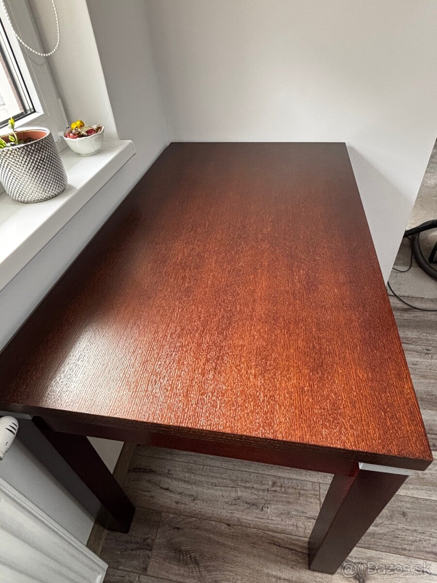 Jedálenský stôl - 2