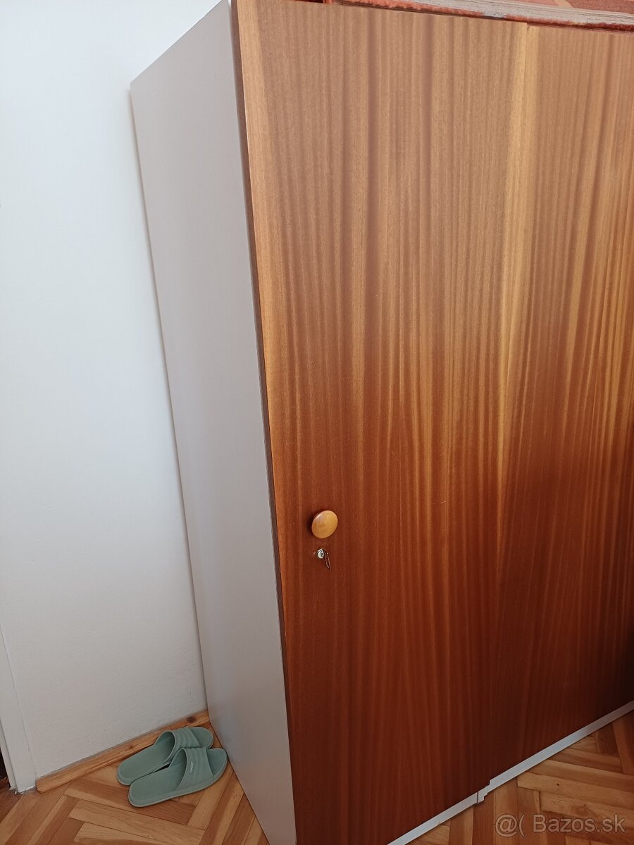 2 vyborne skrine - 2