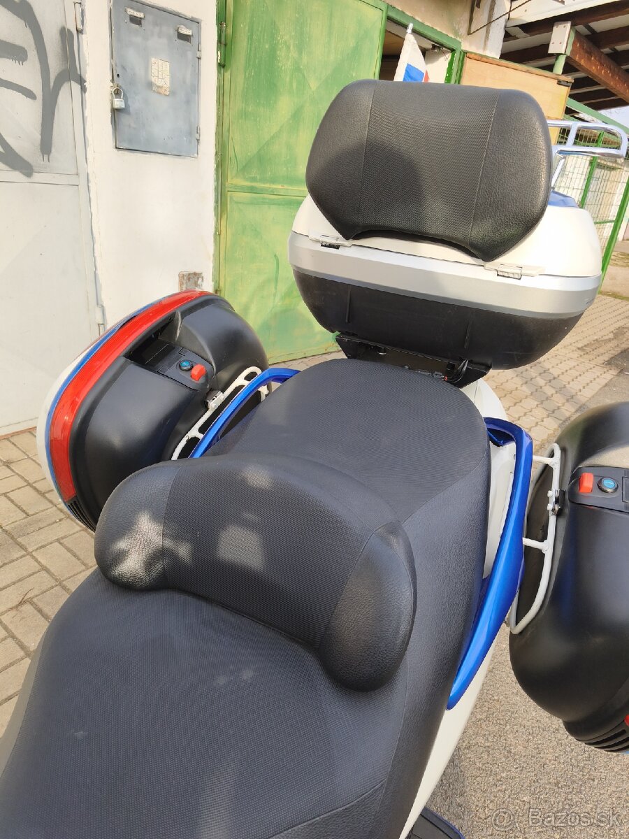 Suzuki Burgman 650 - 2