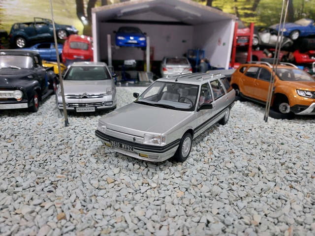 model auta Renault 21 Nevada 1988 Otto mobile 1:18 - 2