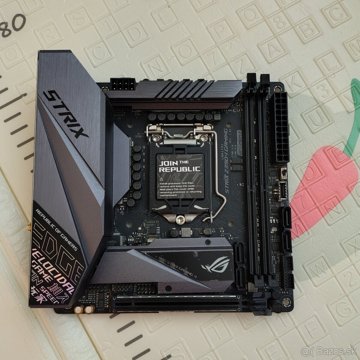 ASUS ROG STRIX Z390-I GAMING - ITX - 2
