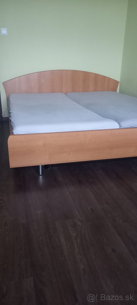 Manželska postel - 2
