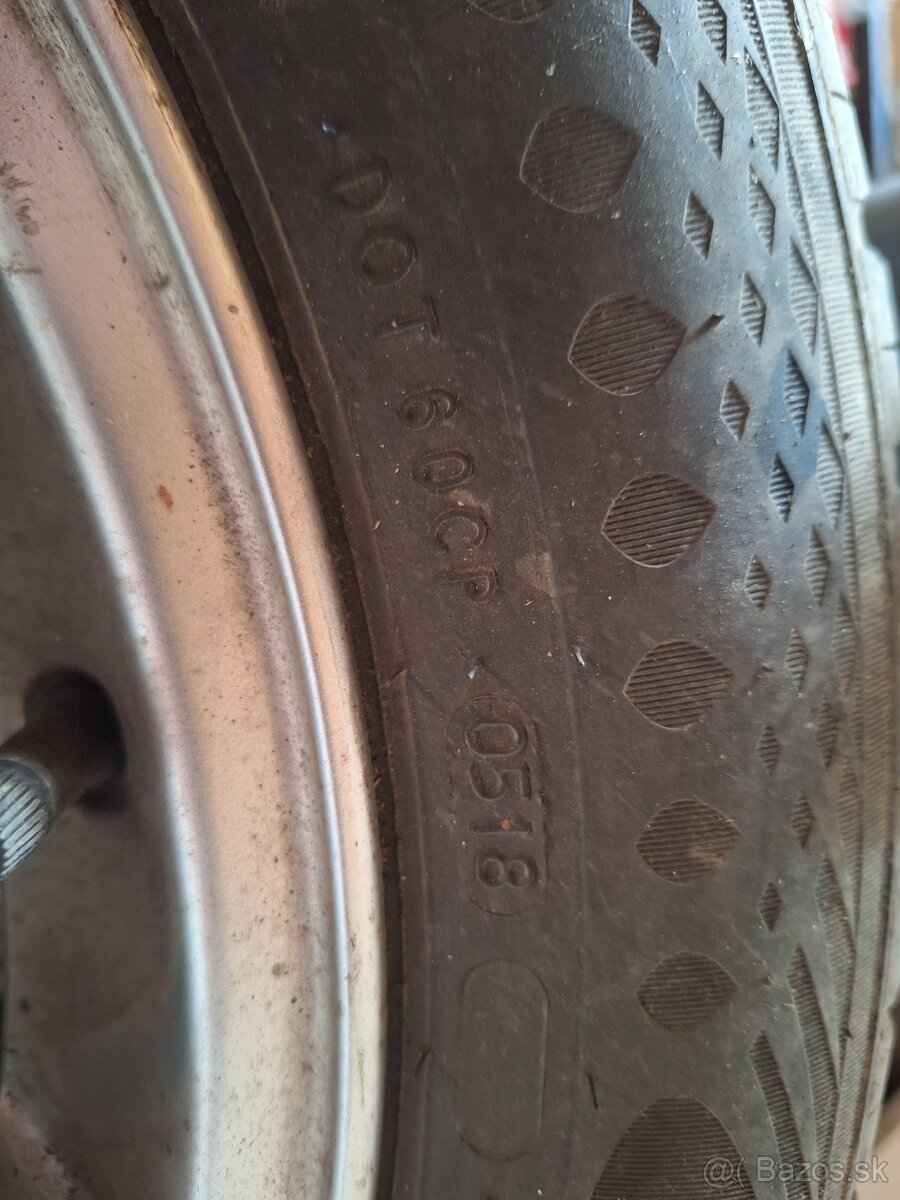 Pneu Nokian 205/55 R16 - 2