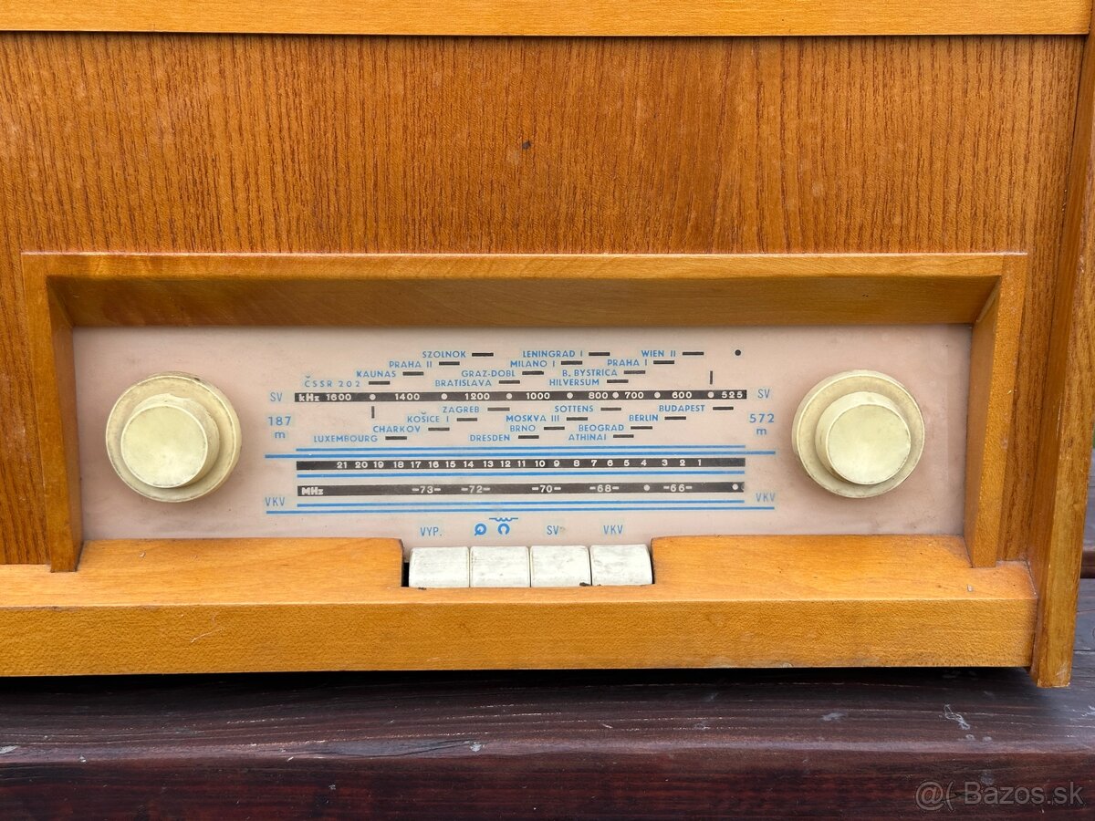Rádio gramofón Tesla 1016A Sonáta - 2