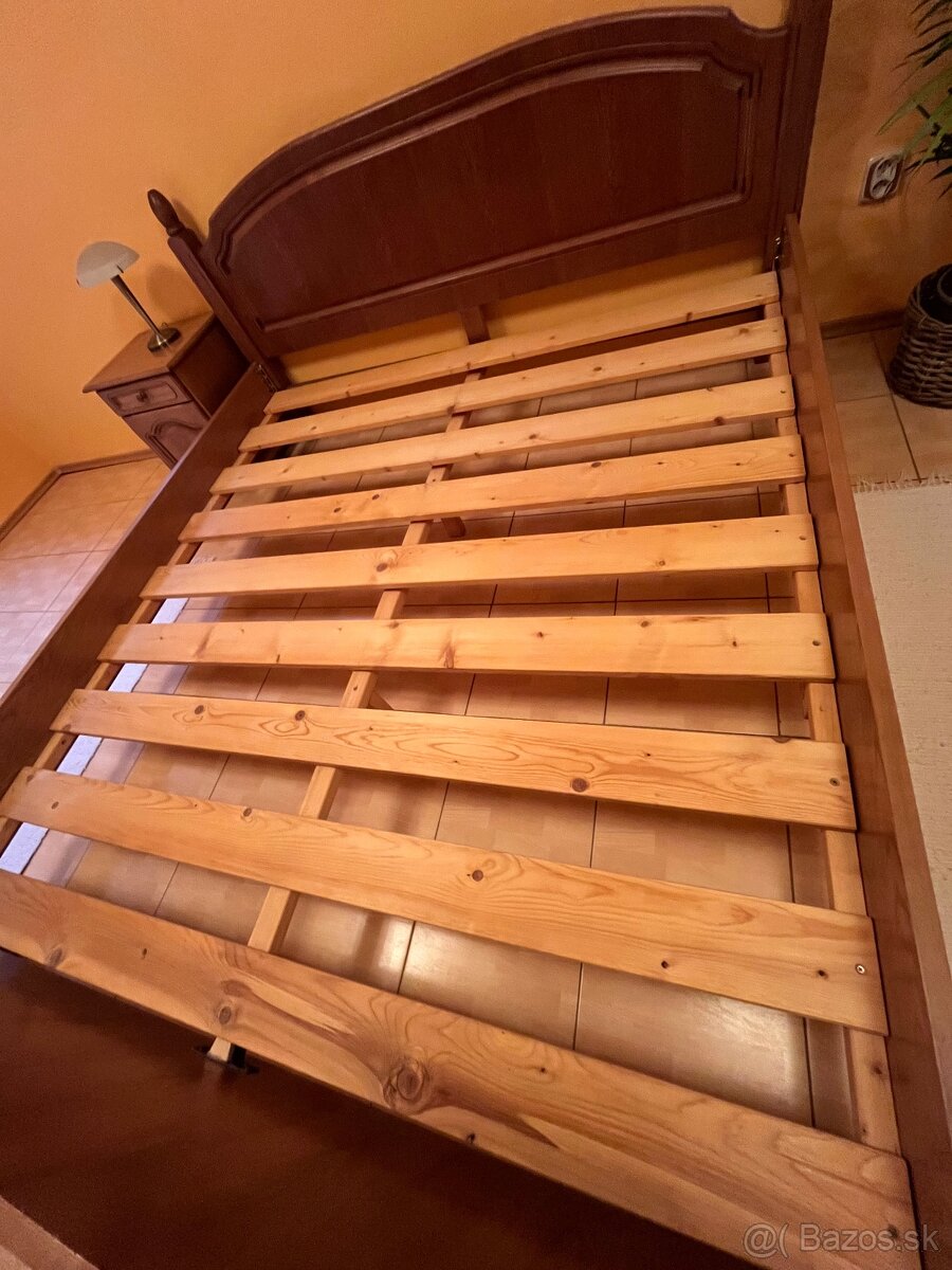 Posteľ z masívu - 2