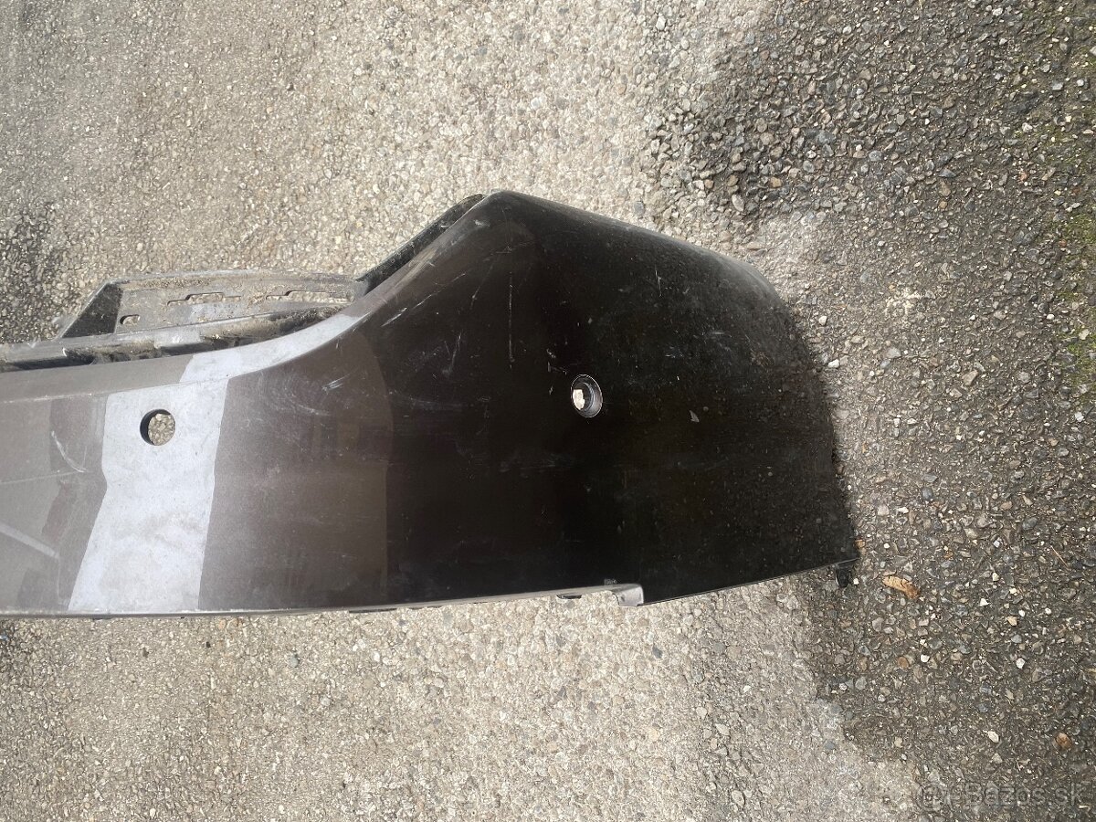 Audi Q7 4M zadny naraznik stred - 2