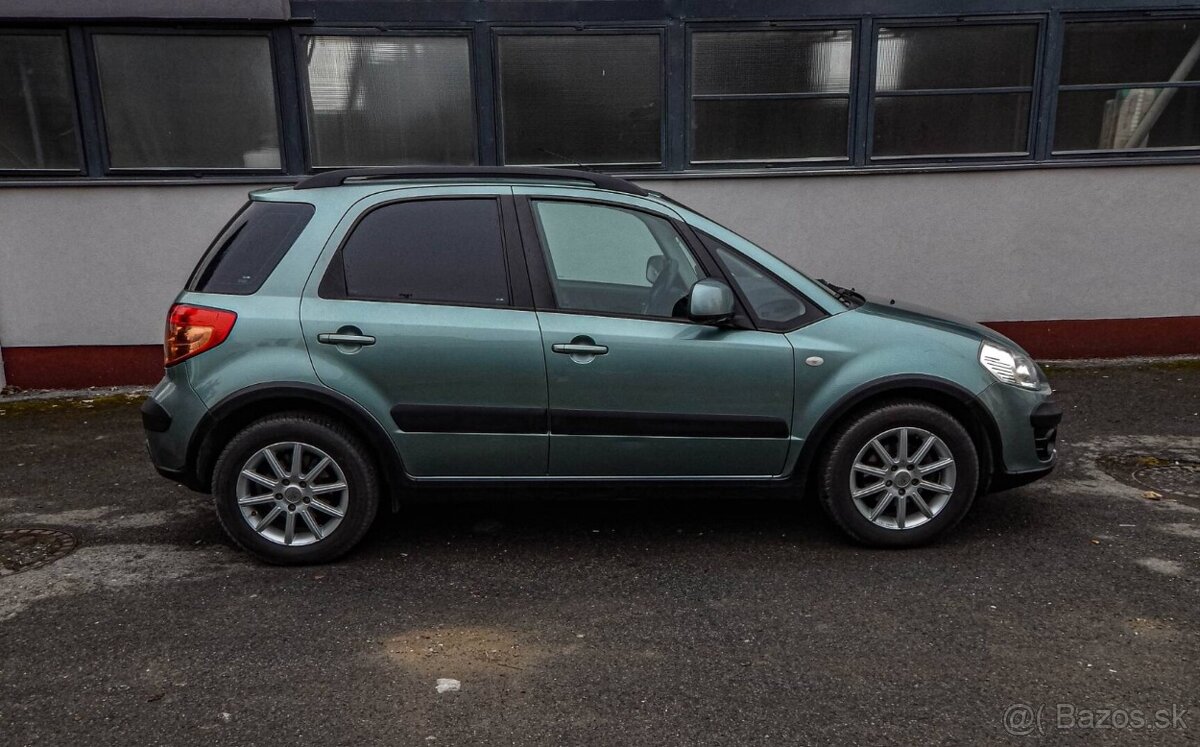 Suzuki SX4 1.5 GLX Urban Line - 2
