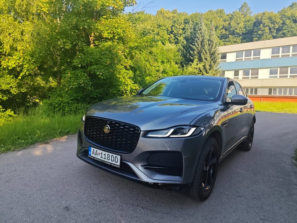 Jaguar f-pace 2.0d i4 d165 mhev s awd a/t - 2