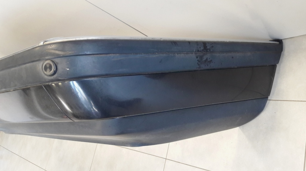 BMW 7 E32 Zadný nárazník - 2