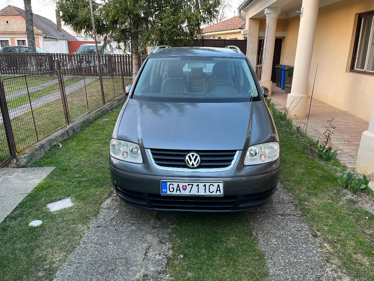 Volkswagen Touran - 2