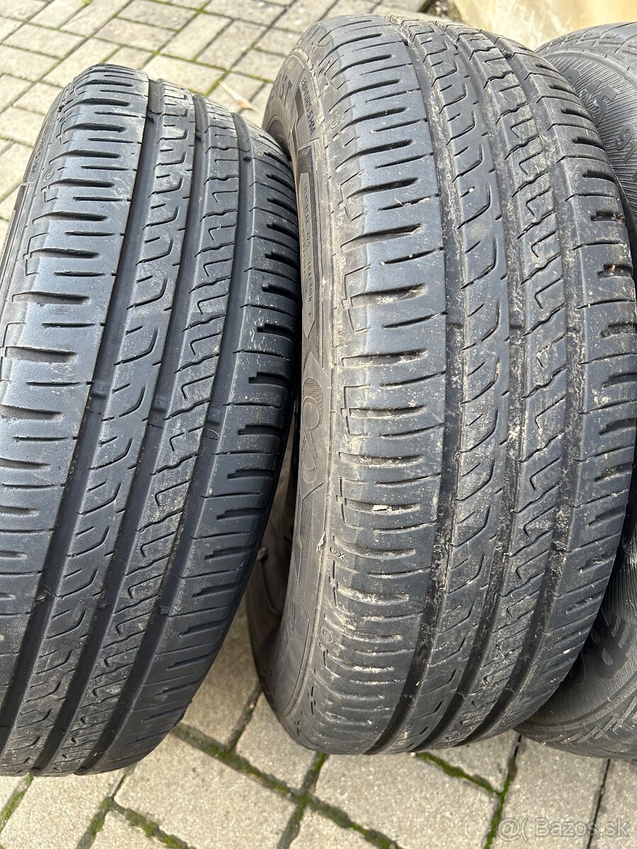 Predám letné pneu 195/65 R15 - 2