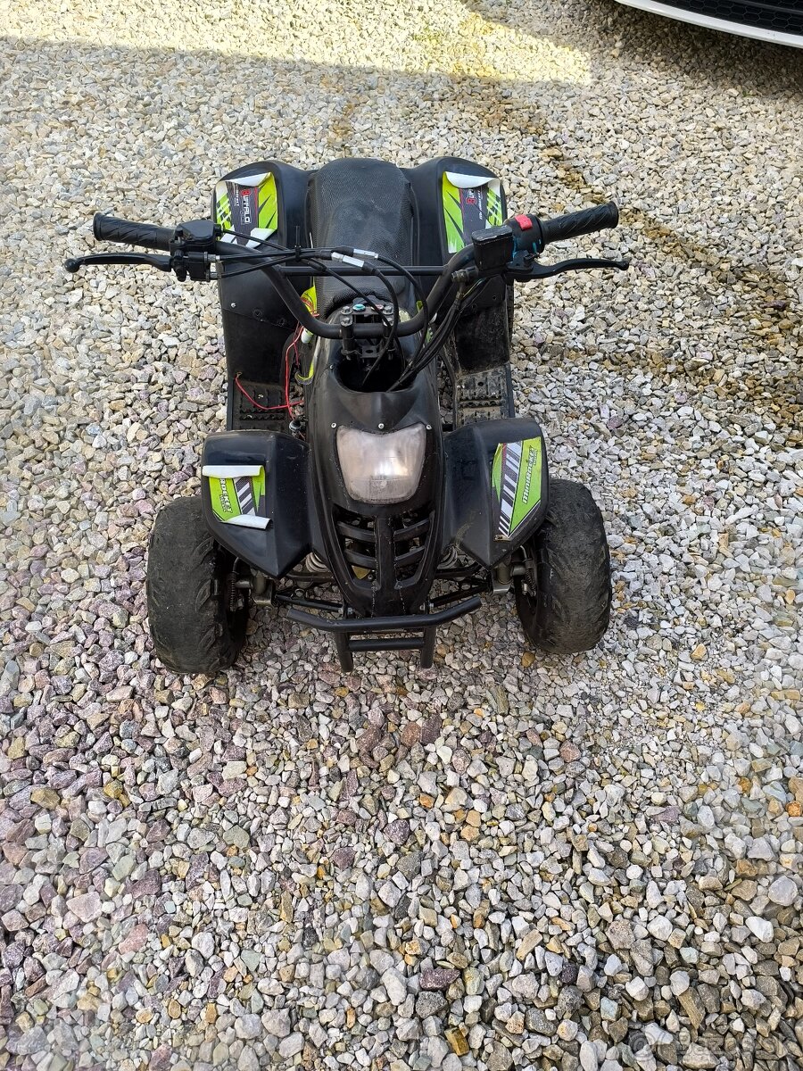 Štvorkolka ATV - 2