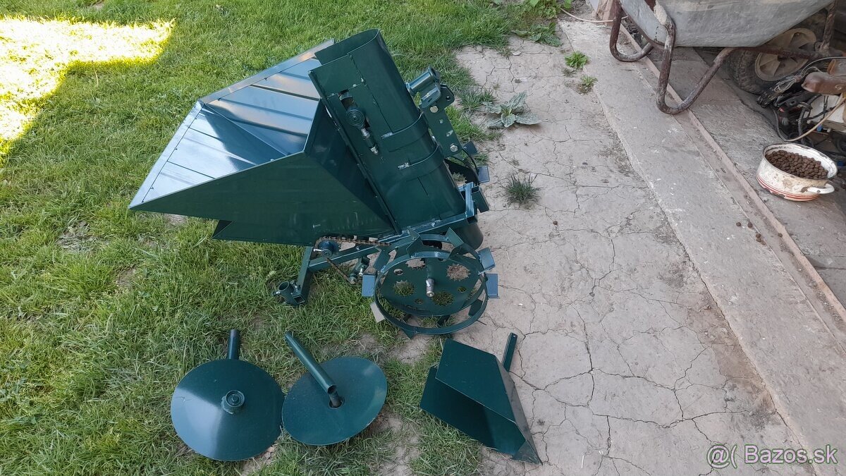 Sadzac zemiakov - 2