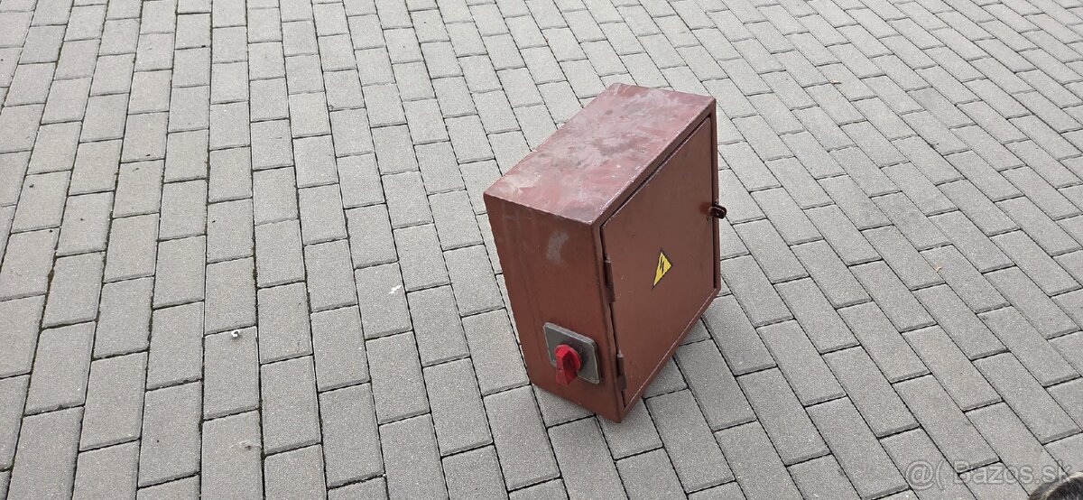 Elektrická skrinka - 2