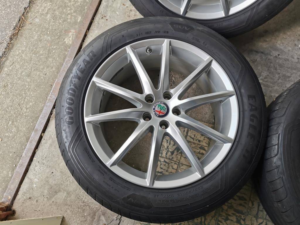 Goodyear Eagle F1 235/55 R19 101Y - 2