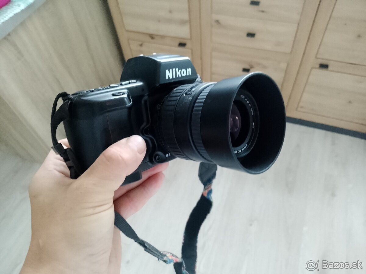 Nikon F90X + Sigma 28-80 - 2