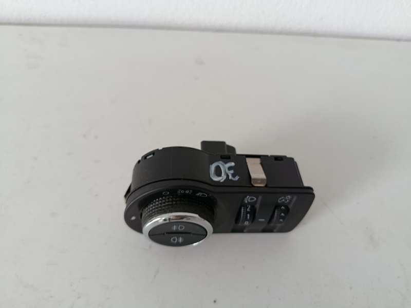 vypinac svetiel opel astraJ 13268703 30€ - 2