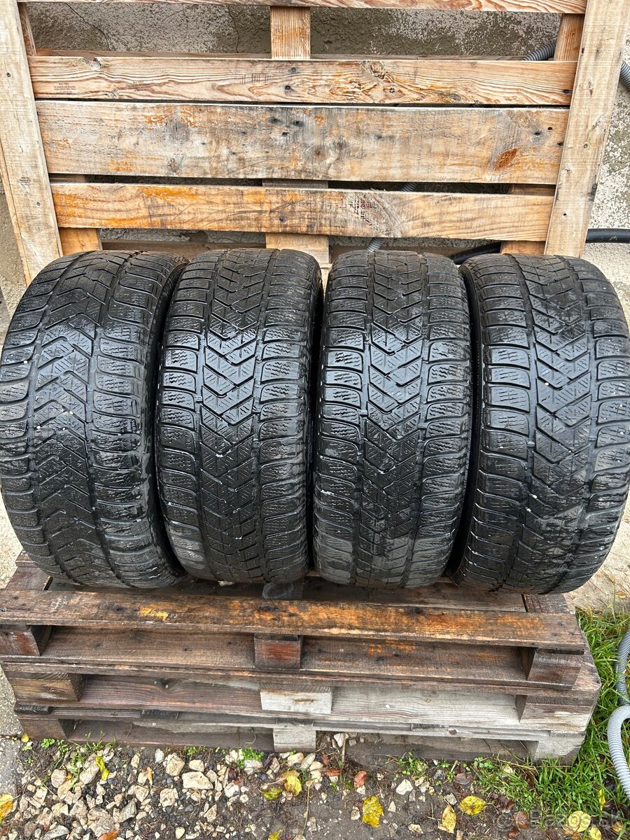Pirelli 225/45/17”zimne - 2